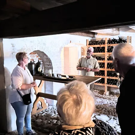 Slotskro & Gaestgivergard Ved Slot מלון 4*